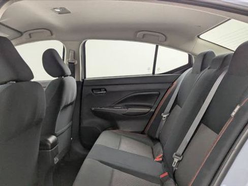 Used 2024 Nissan Versa SR FWD image 17