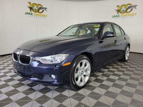 Used 2014 BMW 335i xDrive Sedan AWD/4WD image 3