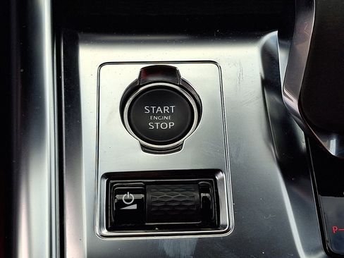 Certified 2024 Jaguar XF R-Dynamic SE image 20