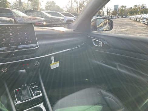 New 2026 Jeep Compass Latitude image 32