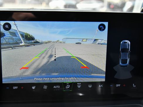 Used 2024 Ford Mustang GT Premium image 18