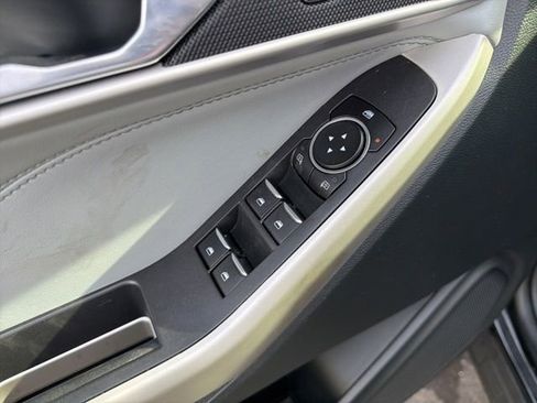 Used 2022 Ford Explorer XLT w/ Equipment Group 202A image 28