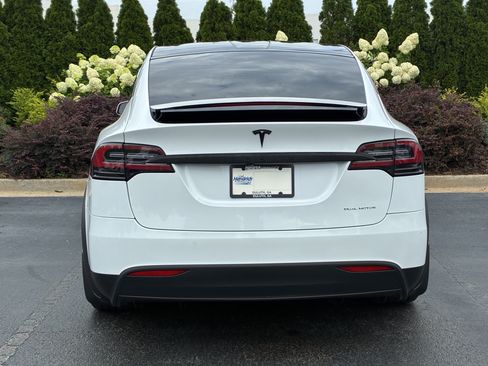 Used 2020 Tesla Model X Long Range AWD/4WD image 8