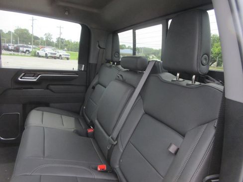 New 2026 GMC Sierra 2500 SLT w/ SLT Premium Package AWD/4WD image 13