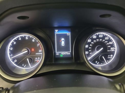 Used 2024 Toyota Camry SE image 28