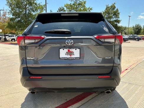 Used 2025 Toyota RAV4 XLE FWD image 7