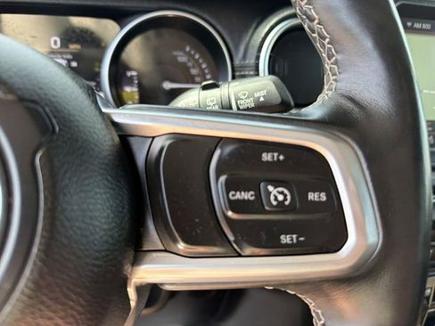 Used 2021 Jeep Wrangler Unlimited Sahara w/ Cold Weather Group AWD/4WD image 19