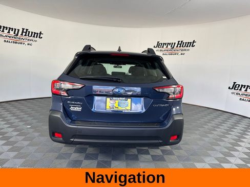 Used 2024 Subaru Outback Premium image 7