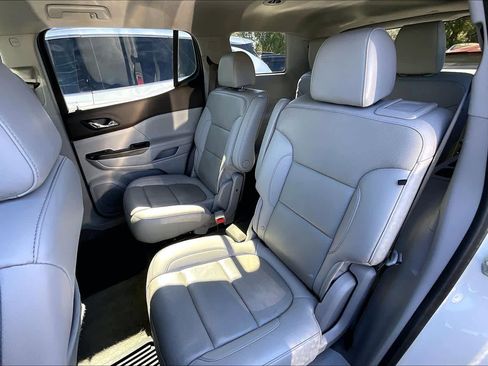 Used 2021 GMC Acadia SLT image 24