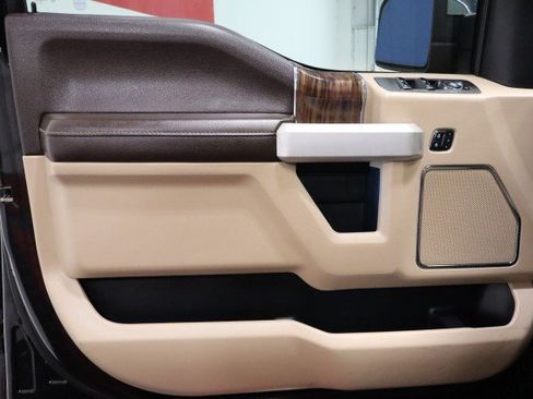 Used 2020 Ford F150 Lariat RWD image 32