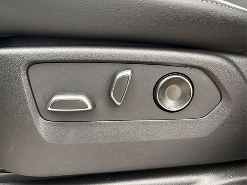 New 2025 Cadillac Escalade ESV Sport w/ Touring Package image 32