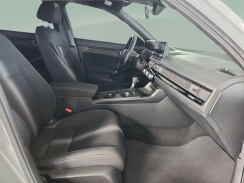 Used 2025 Honda Civic Sport image 19