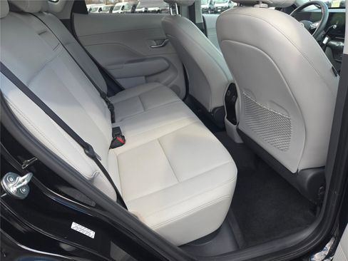 Used 2024 Hyundai Kona Limited AWD/4WD image 11