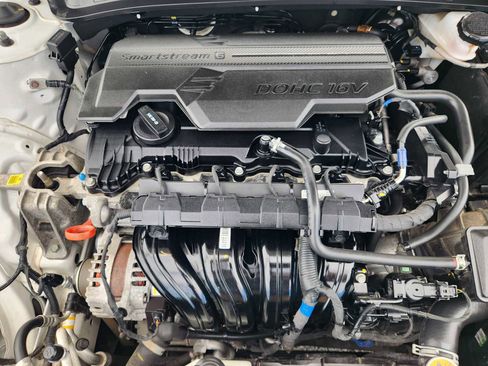 Used 2024 Hyundai Elantra SEL FWD image 30