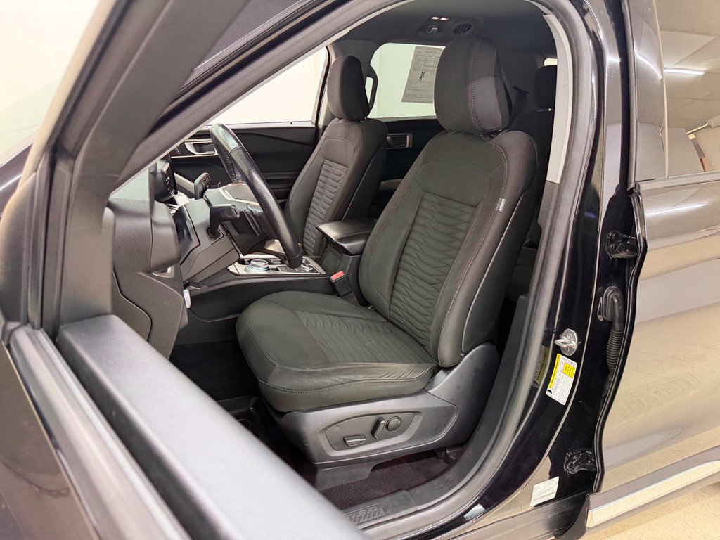 Used 2020 Ford Explorer XLT w/ Comfort Package AWD/4WD image 23