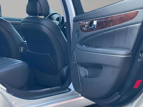 Used 2011 Hyundai Equus Signature image 20