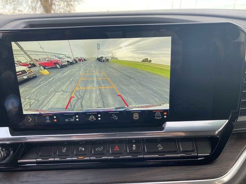 Used 2025 GMC Sierra 2500 SLT image 15