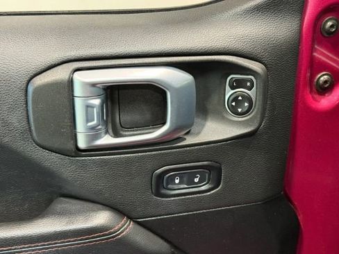 Used 2021 Jeep Wrangler Unlimited Rubicon image 12