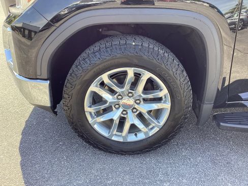 Used 2021 GMC Sierra 1500 SLT w/ SLT Premium Package AWD/4WD image 9