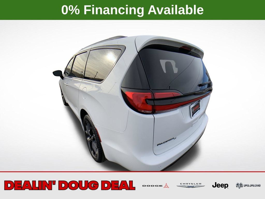 New 2026 Chrysler Pacifica Select w/ S Appearance Package AWD/4WD image 3