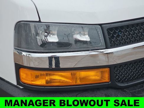 Used 2024 Chevrolet Express 2500 w/ Driver Convenience Package RWD image 32