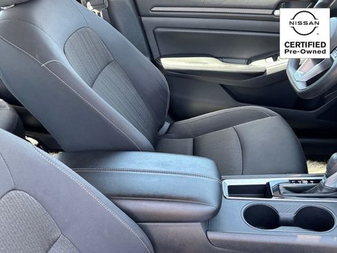 Certified 2025 Nissan Altima 2.5 SV FWD image 10