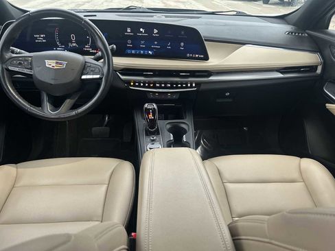 Certified 2024 Cadillac XT4 Luxury w/ Cold Weather Package image 19