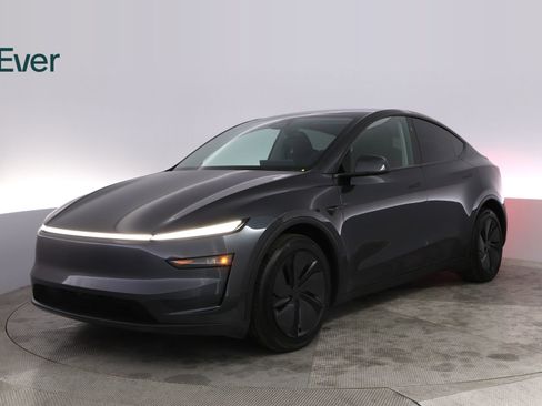 Used 2026 Tesla Model Y Long Range AWD/4WD image 2