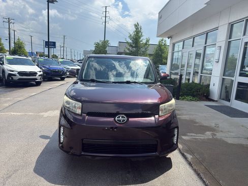 Used 2013 Scion xB FWD image 4