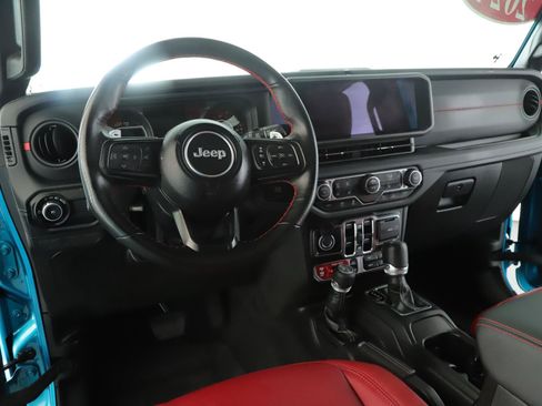 Used 2024 Jeep Wrangler Unlimited Rubicon 392 AWD/4WD image 2