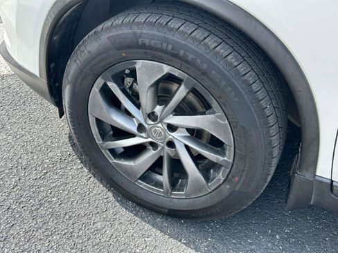 Used 2015 Nissan Rogue SL w/ SL Premium Package FWD image 9