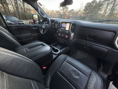Used 2020 GMC Sierra 3500 Denali w/ Denali Ultimate Package image 17