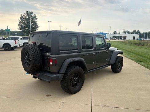 Used 2024 Jeep Wrangler Unlimited AWD/4WD image 6