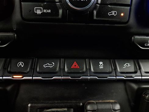 Used 2019 Chevrolet Silverado 1500 LT w/ Texas Edition image 22