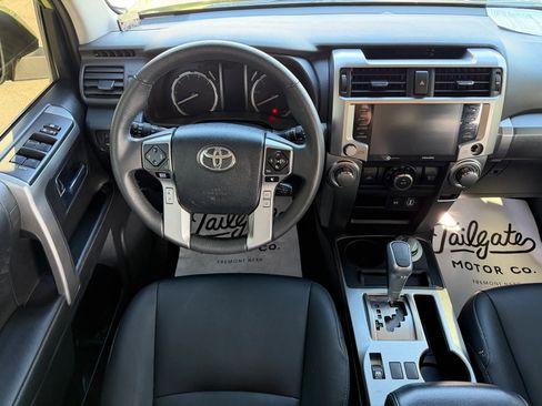 Used 2023 Toyota 4Runner TRD Sport w/ Technology Package AWD/4WD image 9