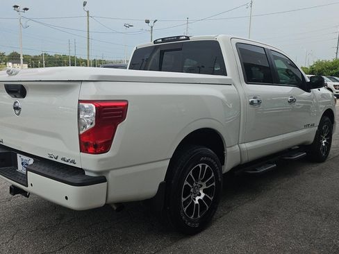 Used 2021 Nissan Titan SV w/ Accessory Utility Package AWD/4WD image 5