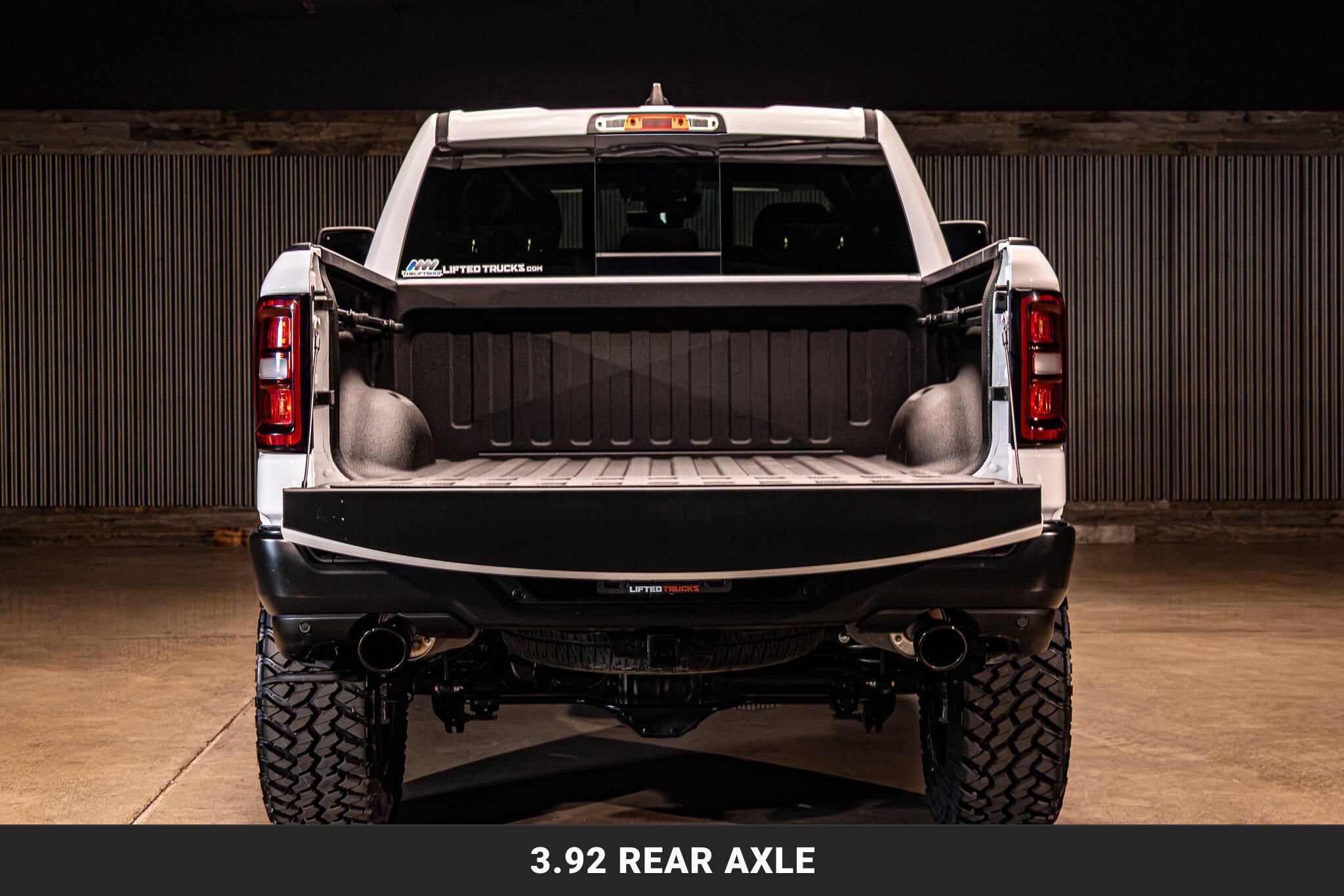 Used 2025 RAM 1500 Warlock AWD/4WD image 9