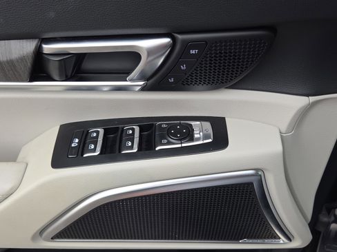 Used 2024 Kia Telluride SX w/ Towing Package image 13