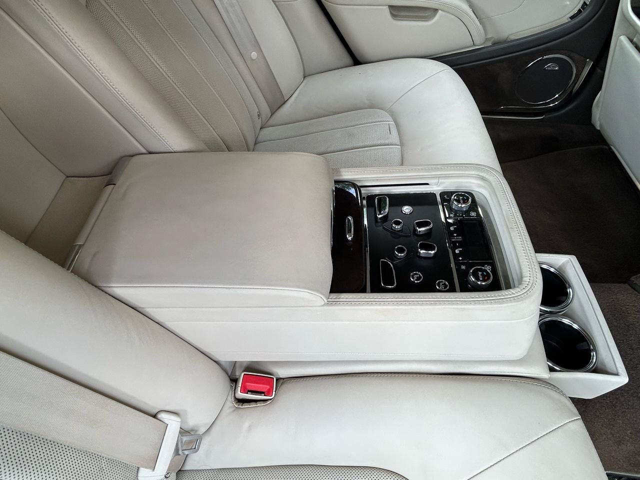 Used 2011 Bentley Mulsanne RWD image 15