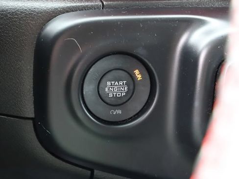 Used 2023 Jeep Wrangler Unlimited Rubicon w/ Cold Weather Group AWD/4WD image 36