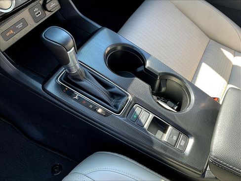 Used 2024 Honda Civic EX-L image 18