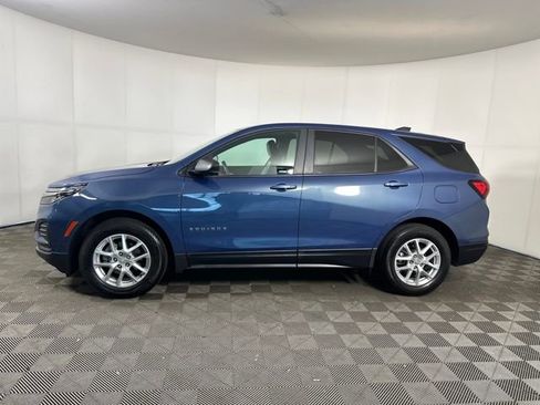 Used 2024 Chevrolet Equinox LS w/ LS Convenience Package image 6