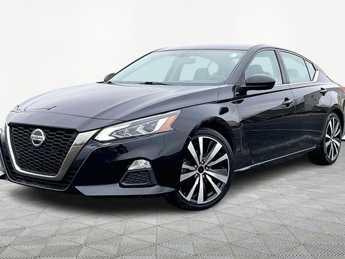 Used 2019 Nissan Altima 2.5 SR image 2