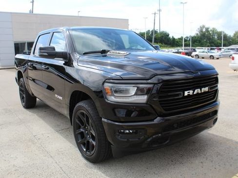 Used 2023 RAM 1500 Laramie AWD/4WD image 7