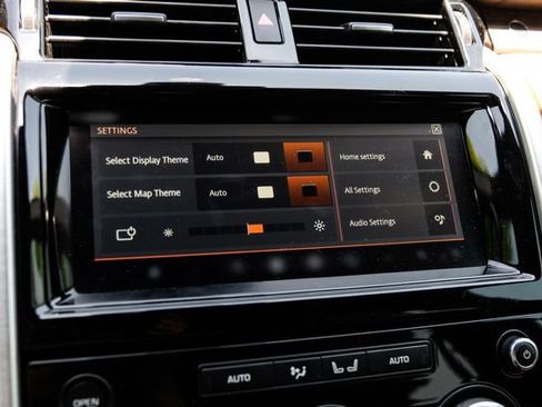 Used 2019 Land Rover Discovery HSE Luxury AWD/4WD image 48