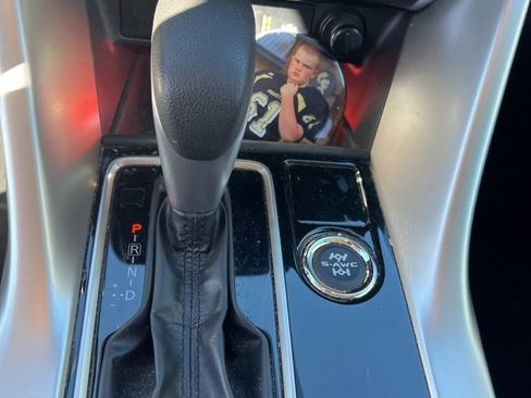 Used 2022 Mitsubishi Eclipse Cross ES image 17