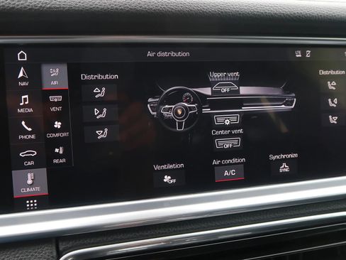 Used 2018 Porsche Panamera 4S image 34