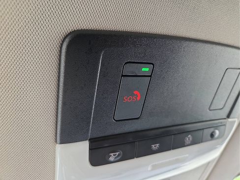 Used 2025 Nissan Pathfinder SL FWD image 22