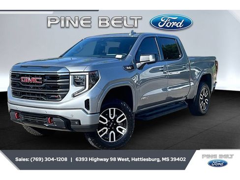 Used 2024 GMC Sierra 1500 AT4 w/ Technology Package AWD/4WD image 10
