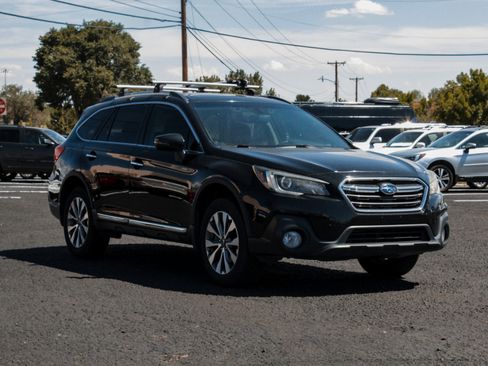 Used 2019 Subaru Outback 2.5i Touring w/ Protection Package #1 AWD/4WD image 3
